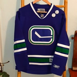 Womens S Canucks Official Jersey